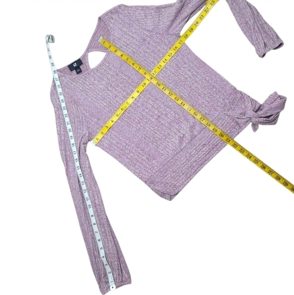 IZ Byer Light Weight Long Sleeve Side Tie Sweater Cut Out Back Size Large Junior - Picture 6 of 8